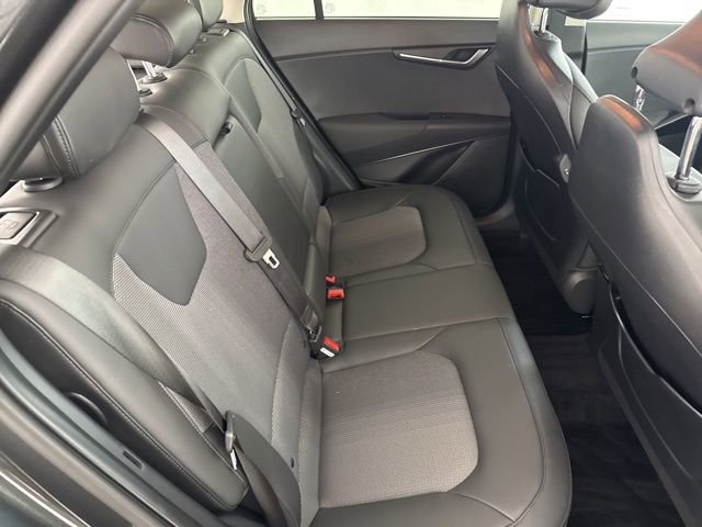 Certified 2025 Kia Niro EX image 26