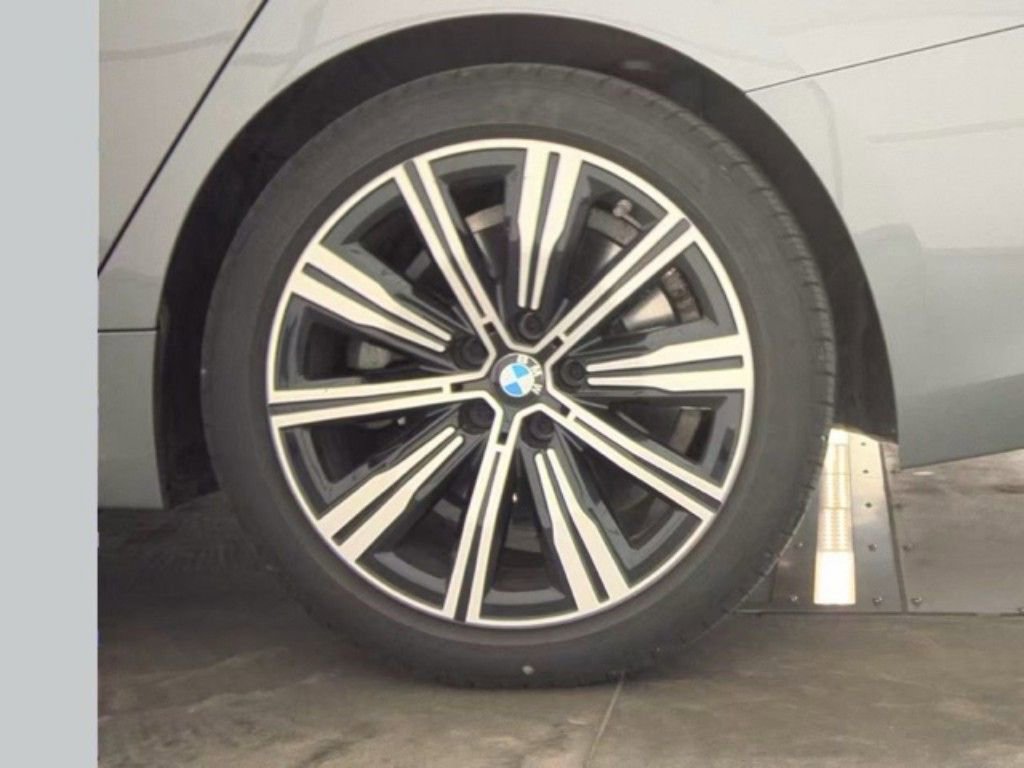 Used 2025 BMW 330i xDrive Sedan image 20