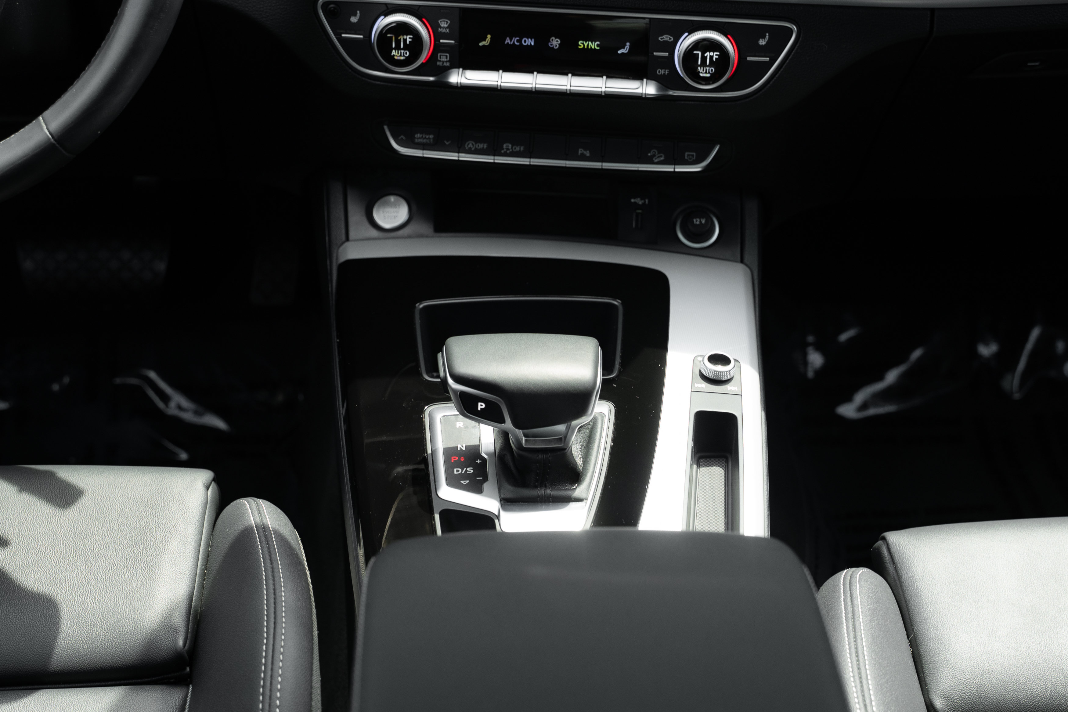 Certified 2025 Audi Q5 2.0T Premium w/ Convenience Plus Package AWD/4WD image 15