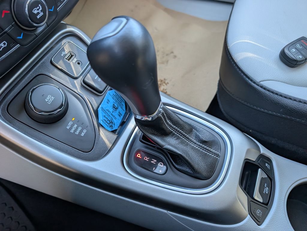 Used 2019 Jeep Compass Latitude w/ Cold Weather Group image 27