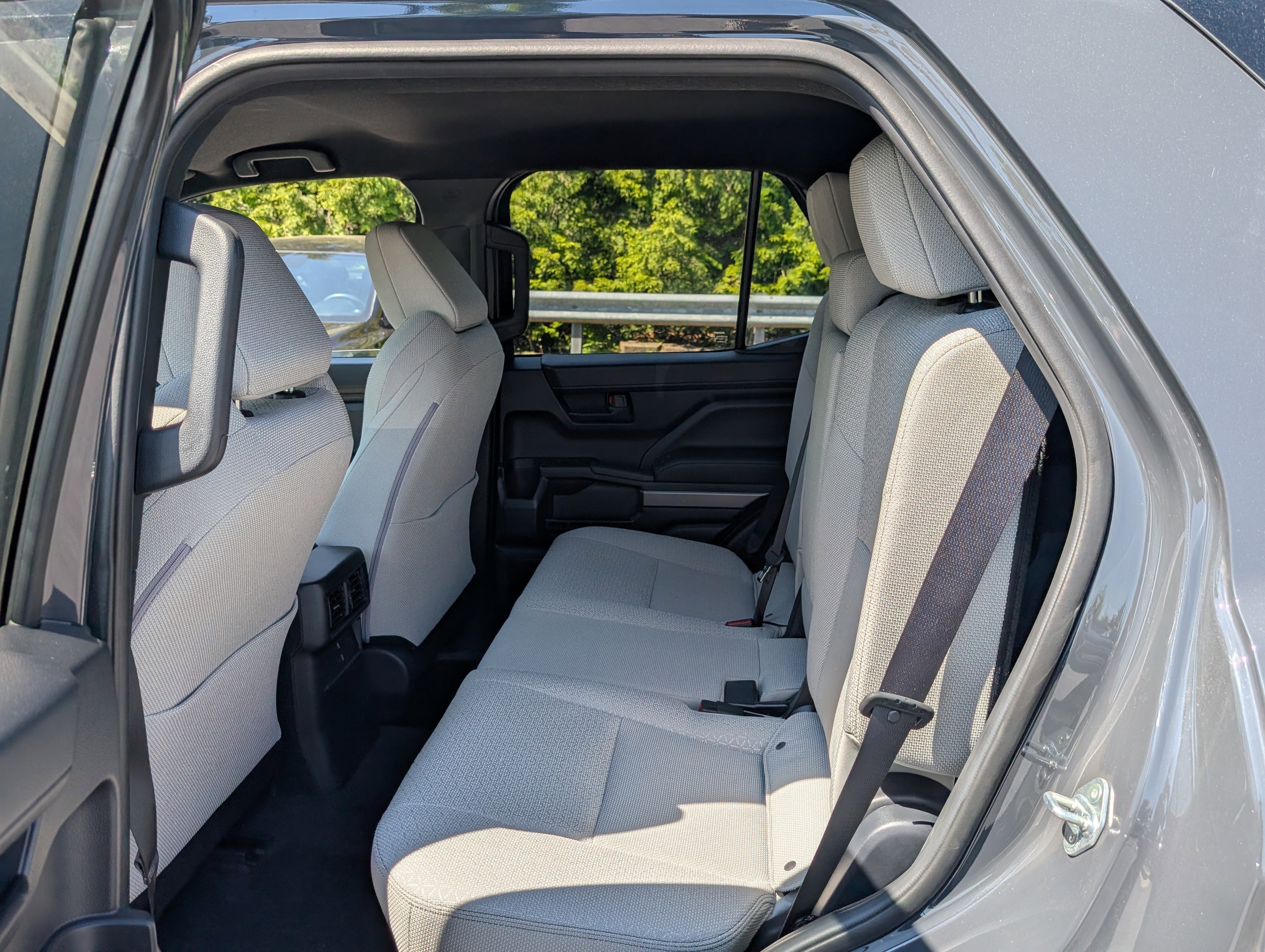 Used 2025 Toyota 4Runner SR5 AWD/4WD image 14