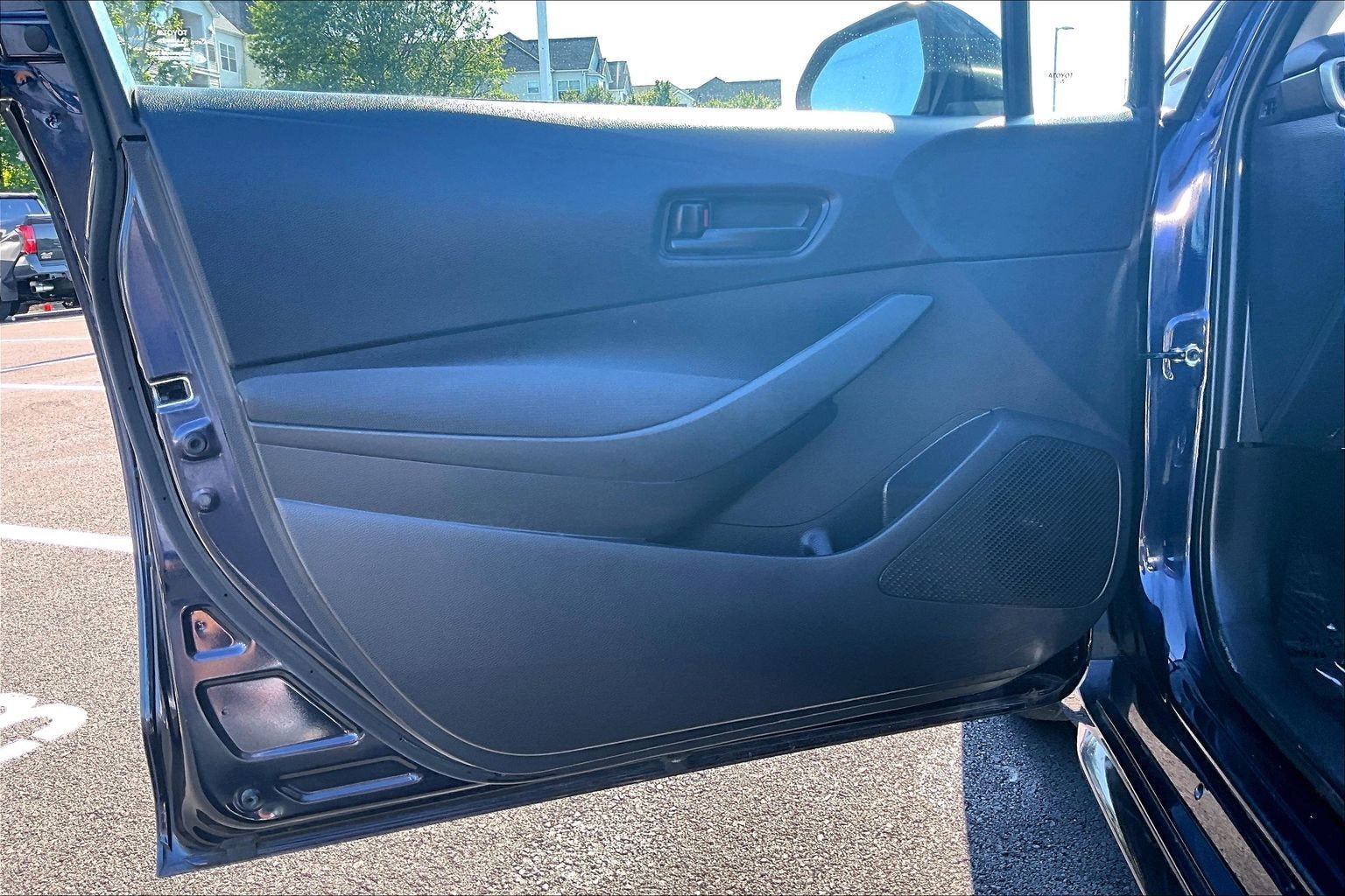 Used 2022 Toyota Corolla LE FWD image 21