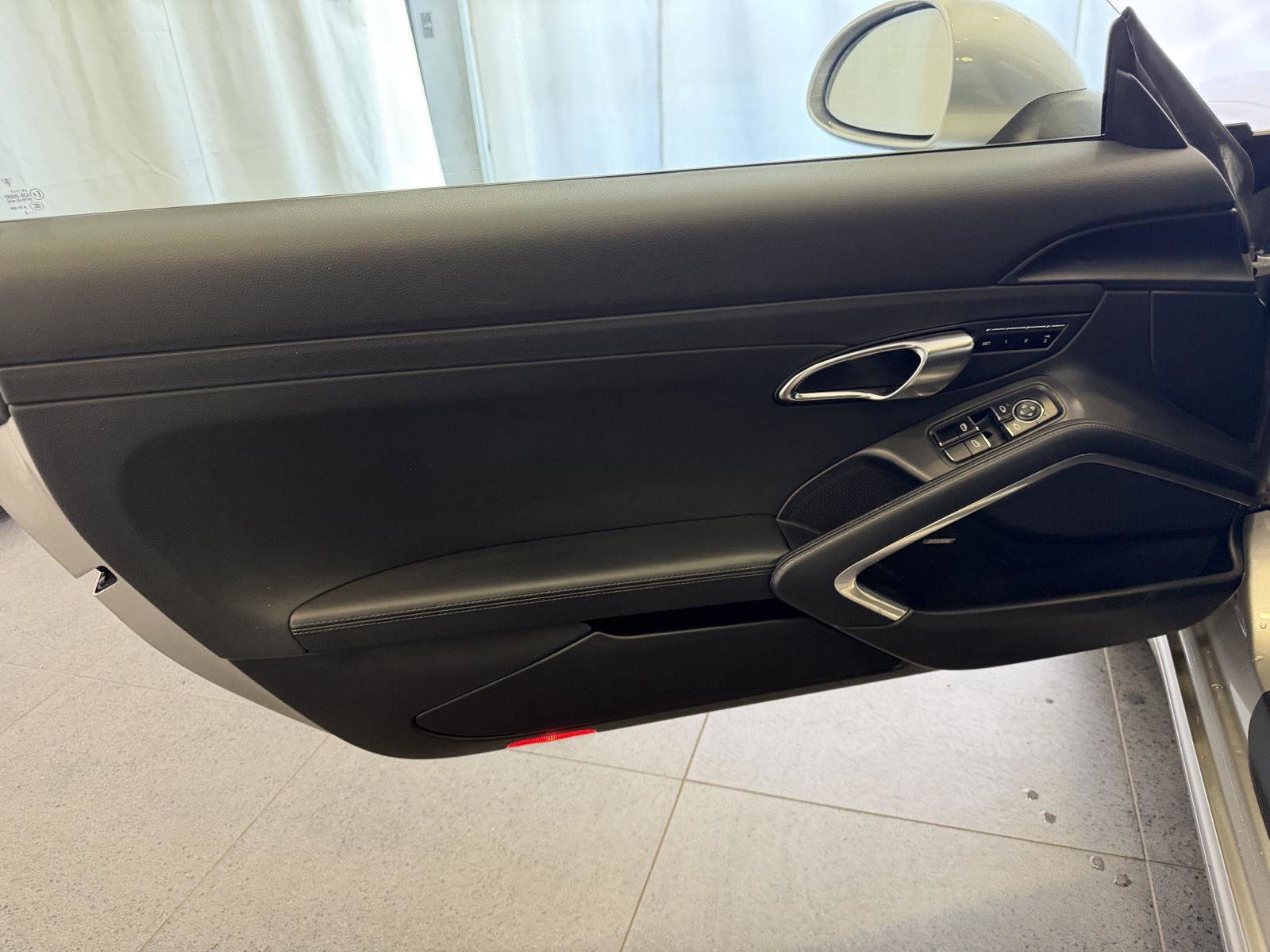 Used 2013 Porsche 911 Carrera image 15