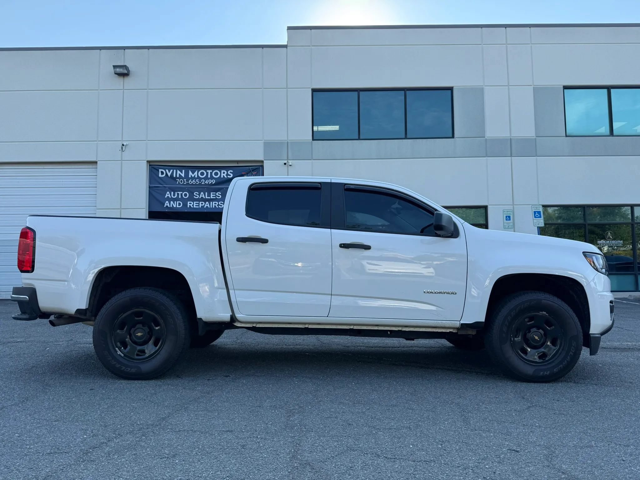 Used 2019 Chevrolet Colorado W/T RWD image 3