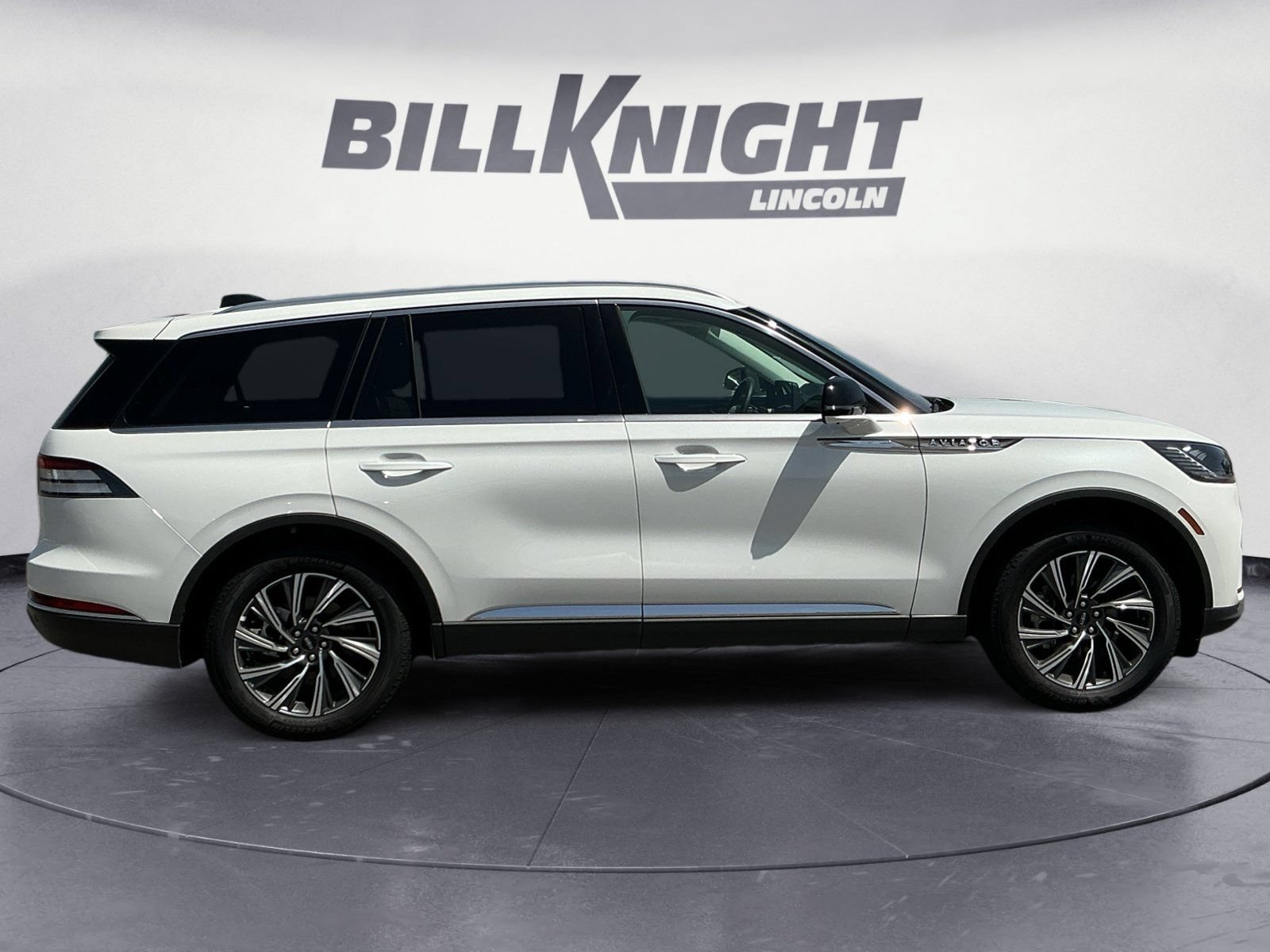 New 2026 Lincoln Aviator AWD image 7
