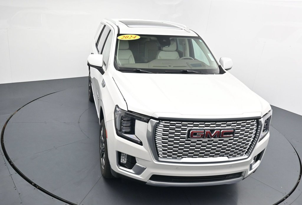 Used 2024 GMC Yukon Denali w/ Advanced Technology Package AWD/4WD image 27