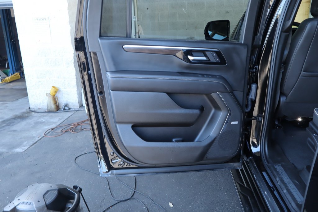 Used 2026 Chevrolet Suburban Premier w/ Sun And Tow Package AWD/4WD image 37