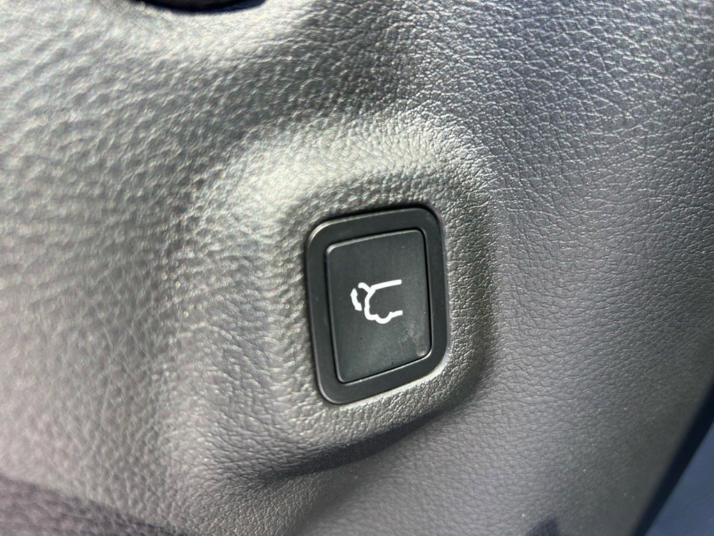 New 2025 Jeep Compass Limited image 9