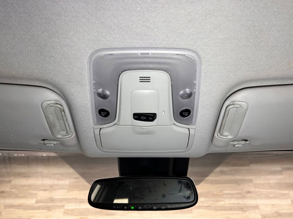 Used 2019 Toyota Prius XLE FWD image 15