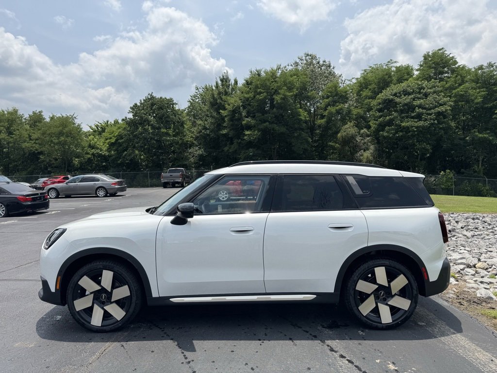 New 2025 MINI Cooper Countryman S image 2