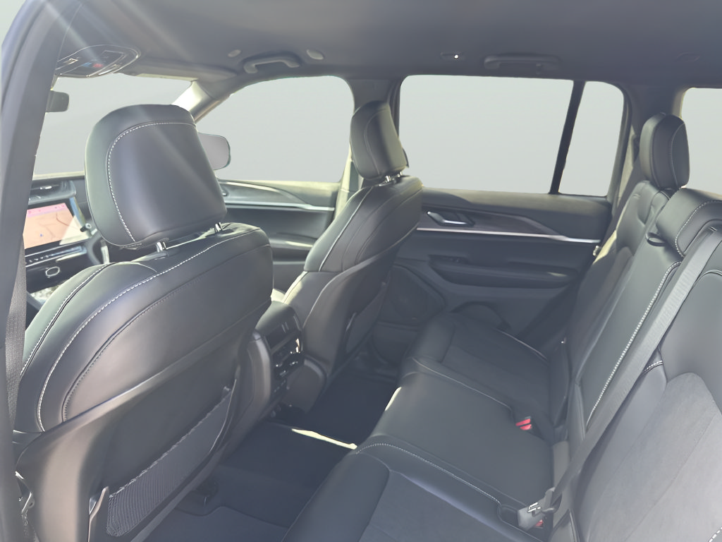 New 2026 Jeep Grand Cherokee Altitude RWD image 36