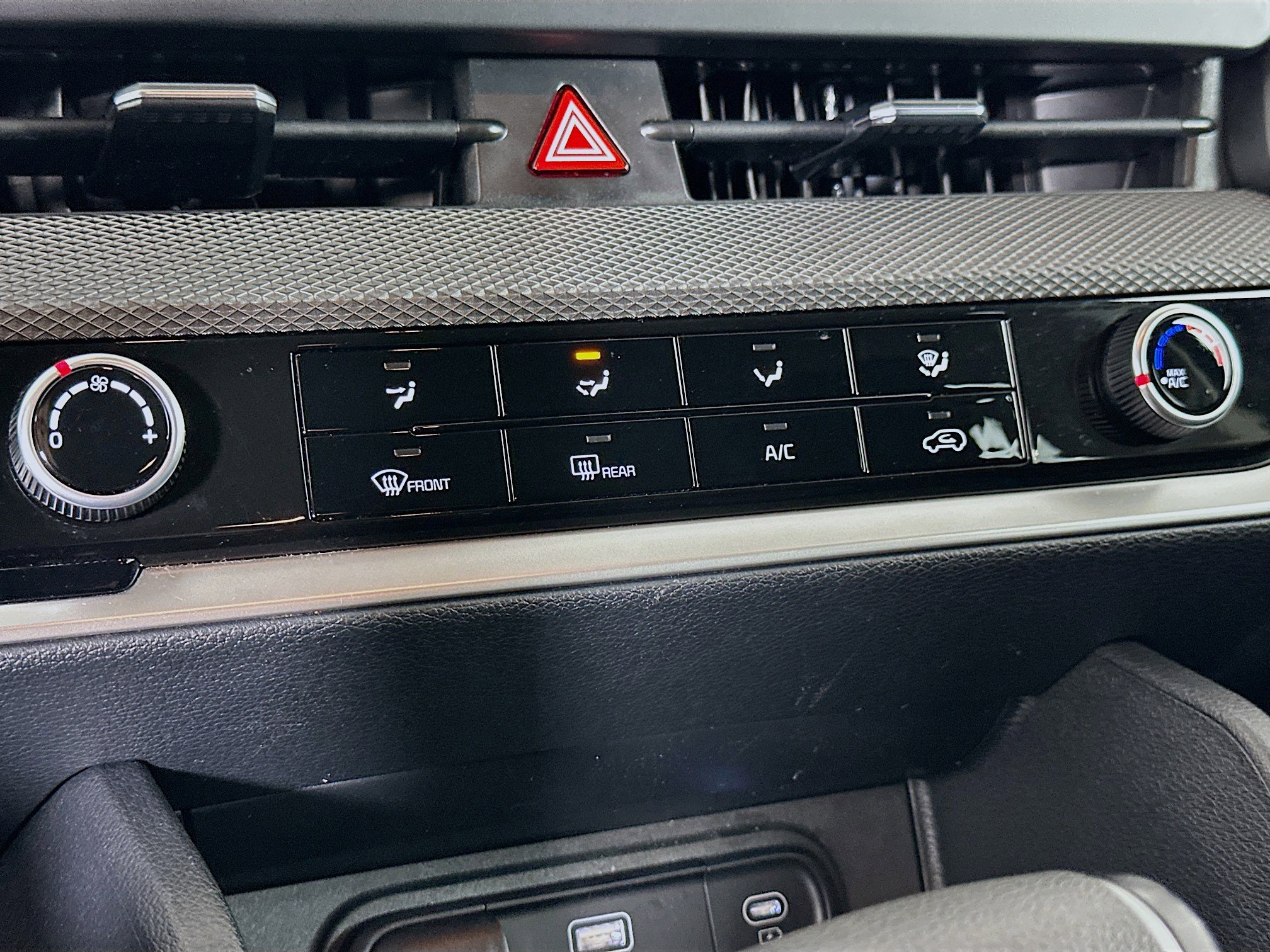 Used 2025 Kia Sportage LX image 23