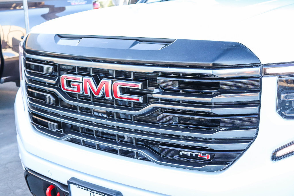 Used 2025 GMC Sierra 1500 AT4 AWD/4WD image 6