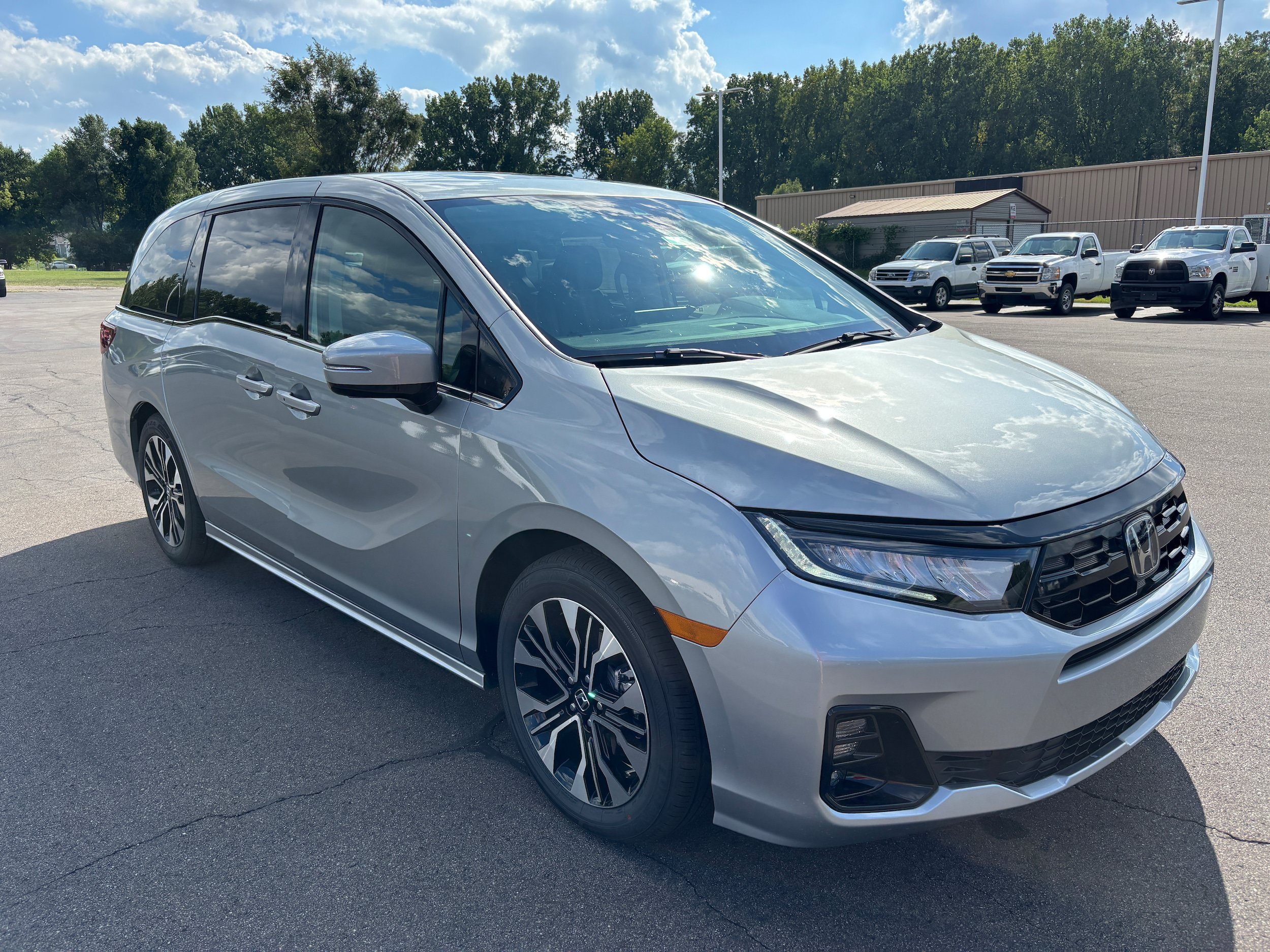 New 2026 Honda Odyssey Elite image 4