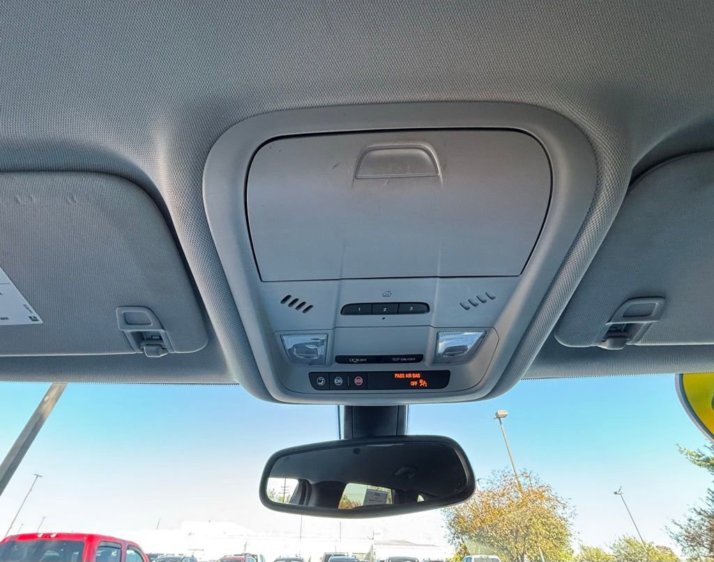 Used 2020 Chevrolet Blazer LT image 35