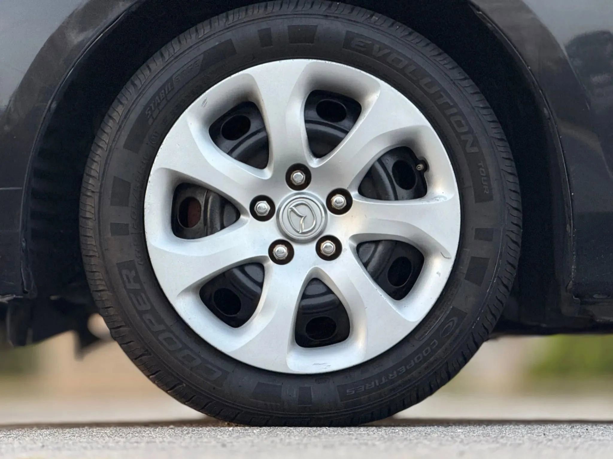 Used 2010 MAZDA MAZDA3 i Sport image 29