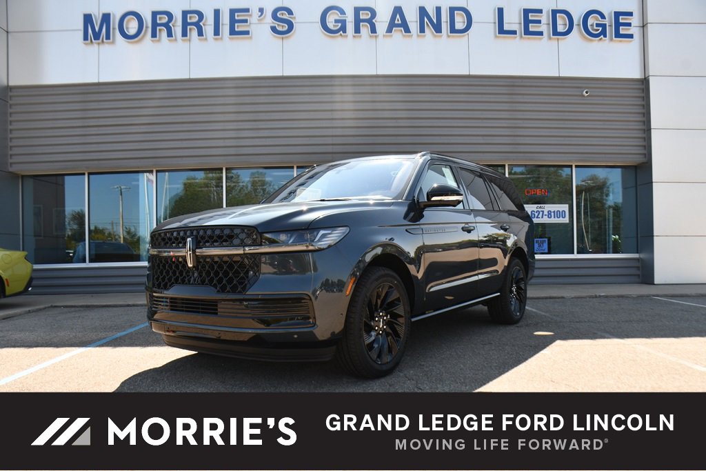 New 2025 Lincoln Navigator Reserve w/ Jet Appearance Package