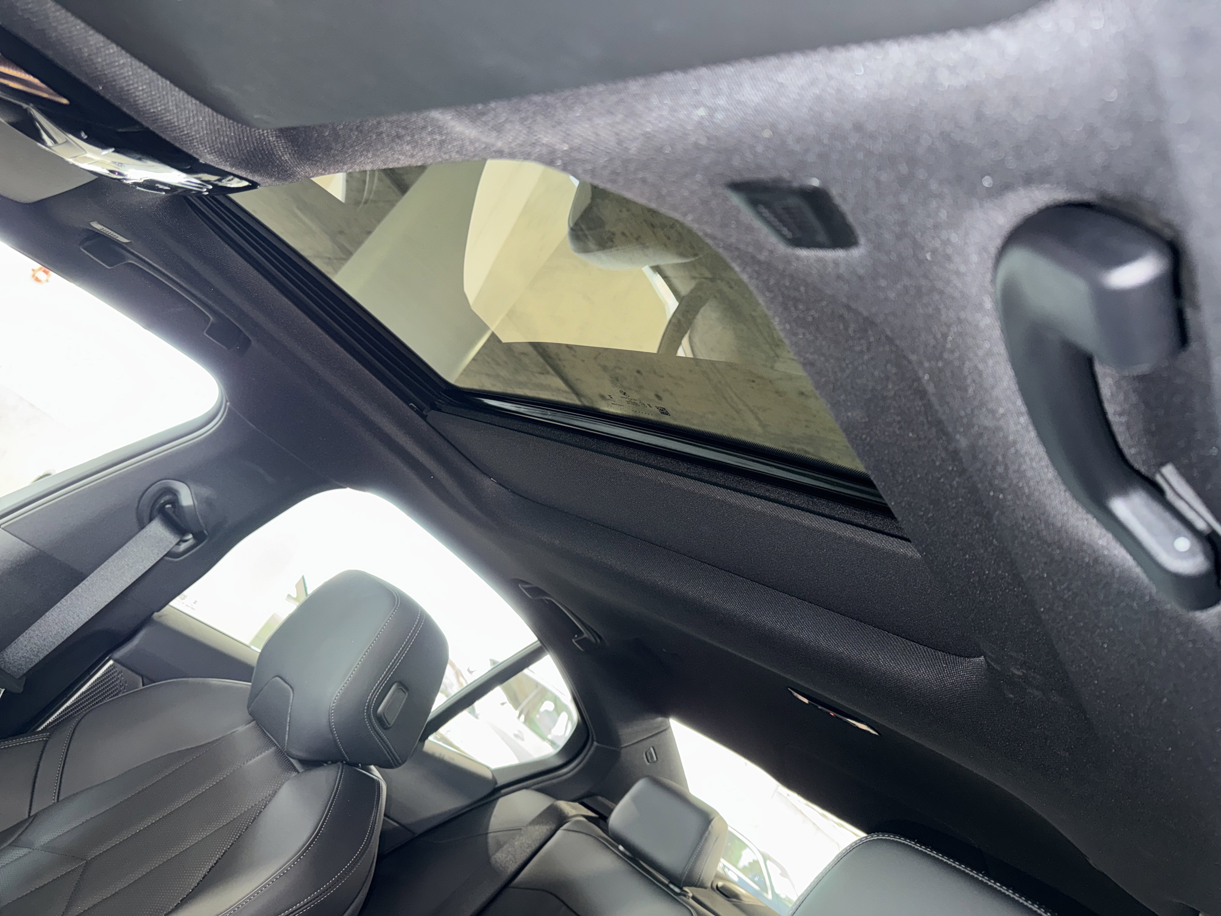 Used 2025 BMW 530i w/ M Sport Package image 32