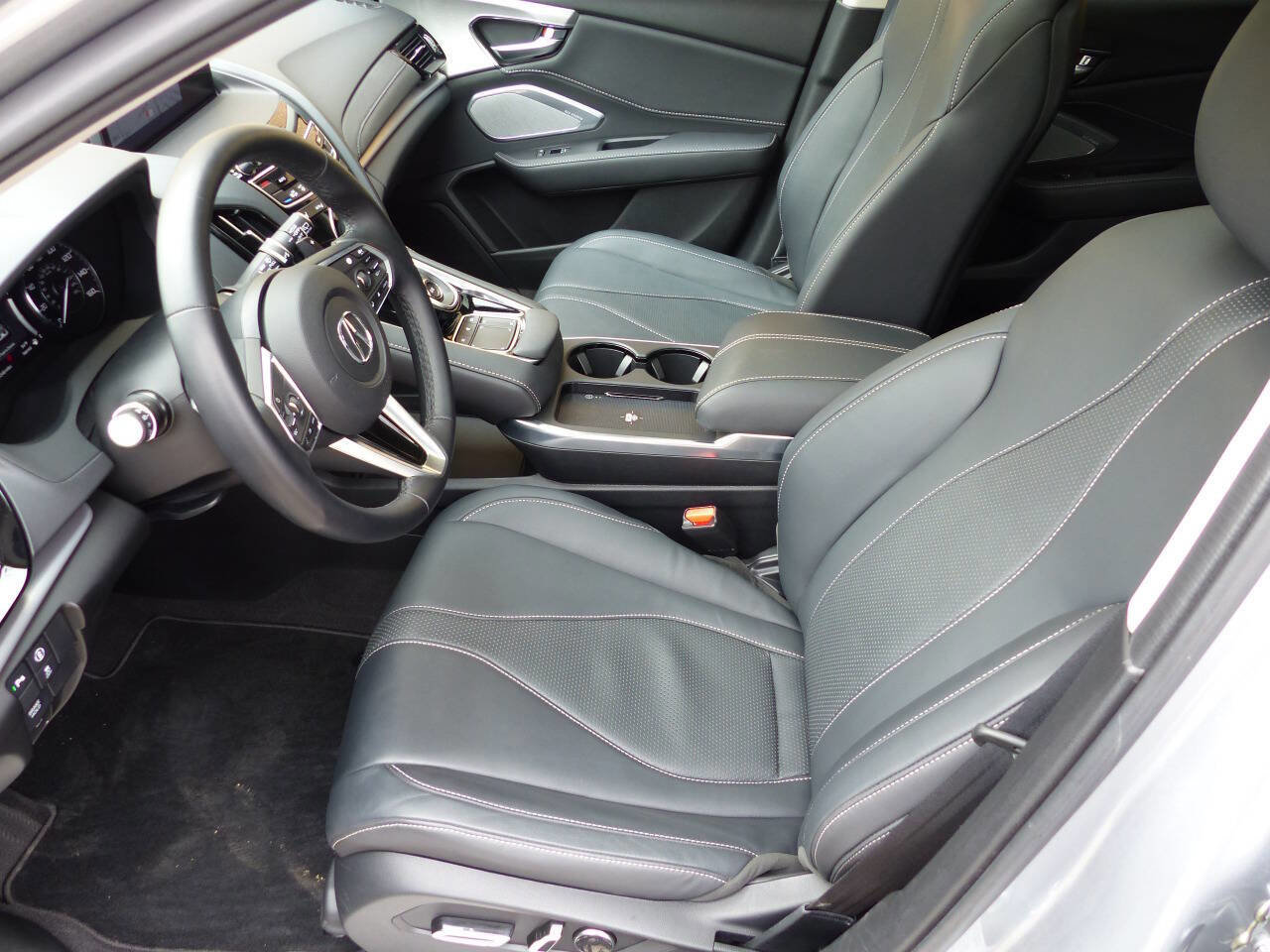 Used 2025 Acura RDX SH-AWD w/ Technology Package image 17