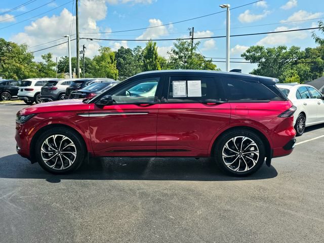 Used 2025 Lincoln Nautilus Reserve AWD/4WD image 14