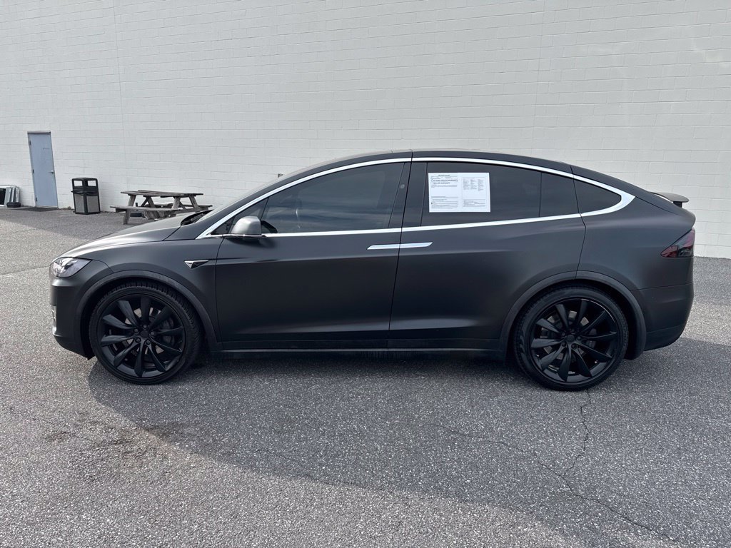 Used 2017 Tesla Model X 75D AWD/4WD image 4