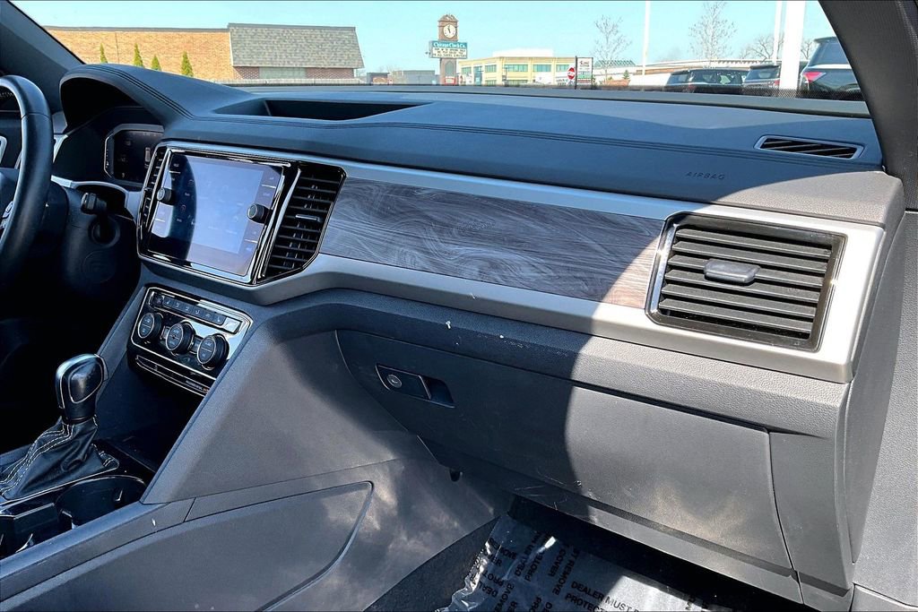Used 2022 Volkswagen Atlas Cross Sport SE image 24