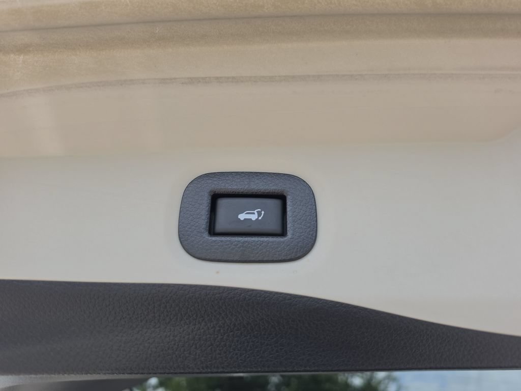 Used 2020 Nissan Rogue SV w/ Premium Package AWD/4WD image 33