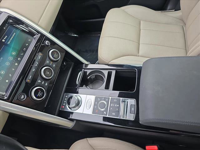Used 2019 Land Rover Discovery HSE image 24