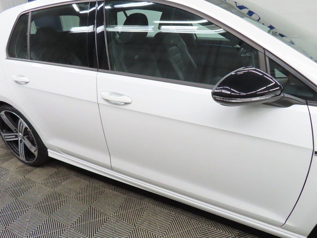 Used 2016 Volkswagen Golf R 4-Door image 26