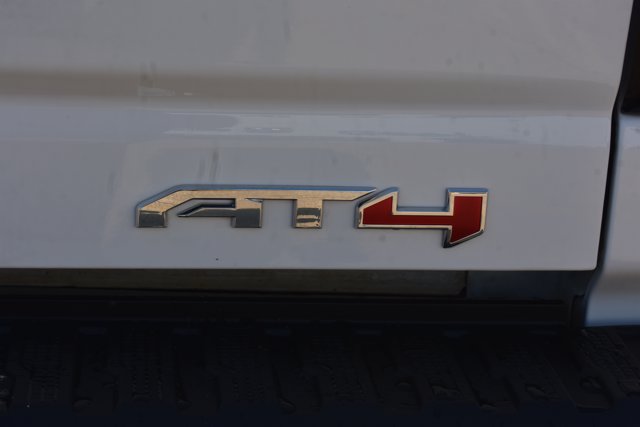 Used 2025 GMC Sierra 2500 AT4 AWD/4WD image 7