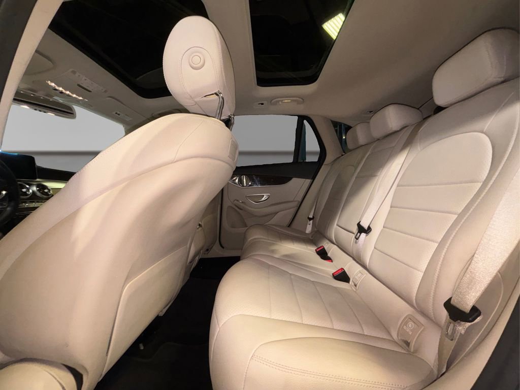 Used 2019 Mercedes-Benz GLC 300 4MATIC image 10