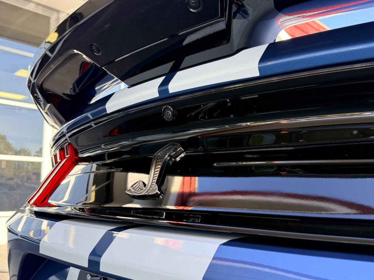 Used 2021 Ford Mustang Shelby GT500 w/ Technology Package image 9