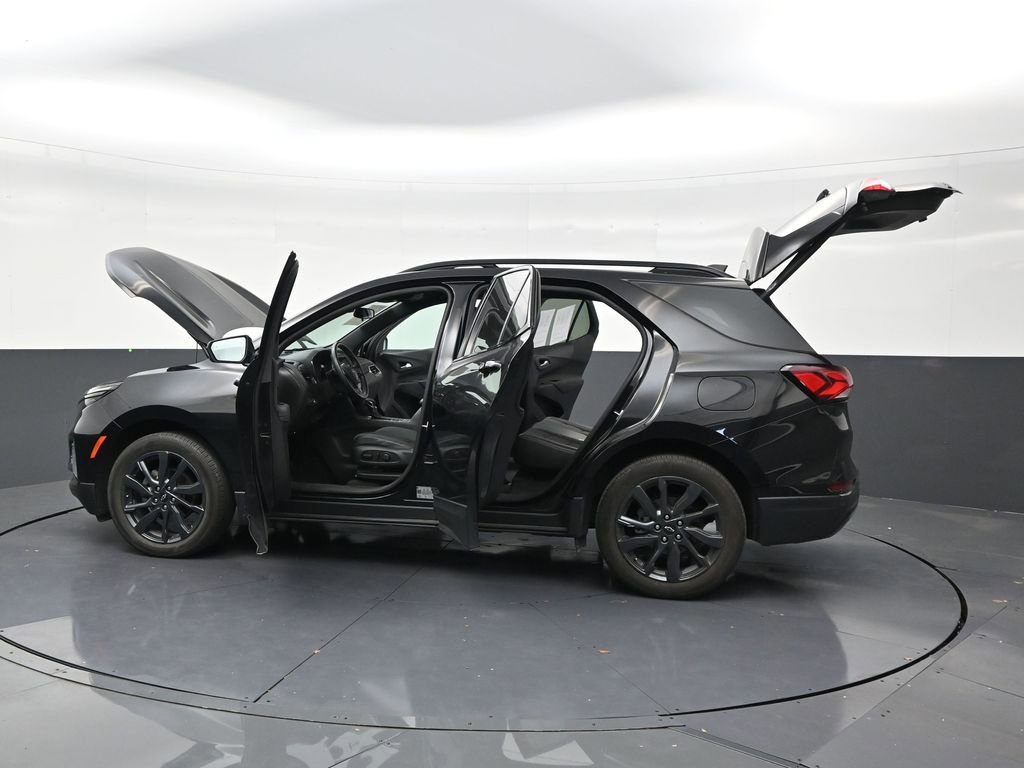 Used 2023 Chevrolet Equinox RS FWD image 30