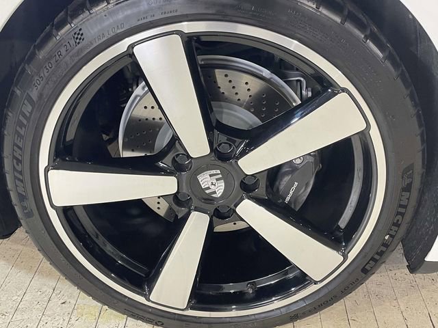 Certified 2025 Porsche 911 Carrera image 15