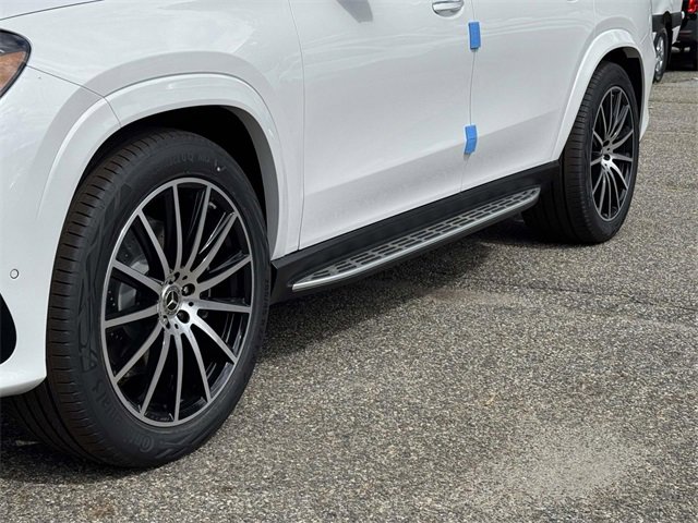 New 2026 Mercedes-Benz GLS 580 4MATIC image 12