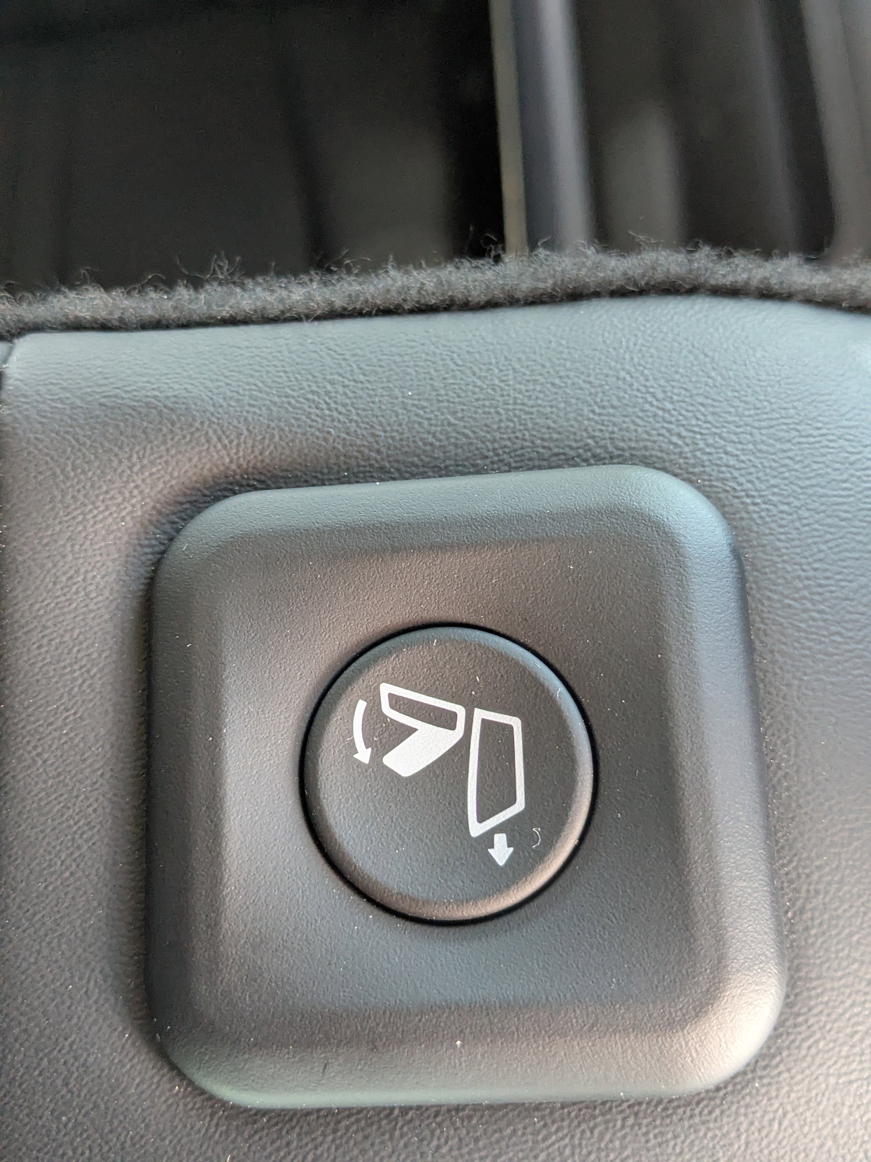 Certified 2025 Kia Sorento S image 19