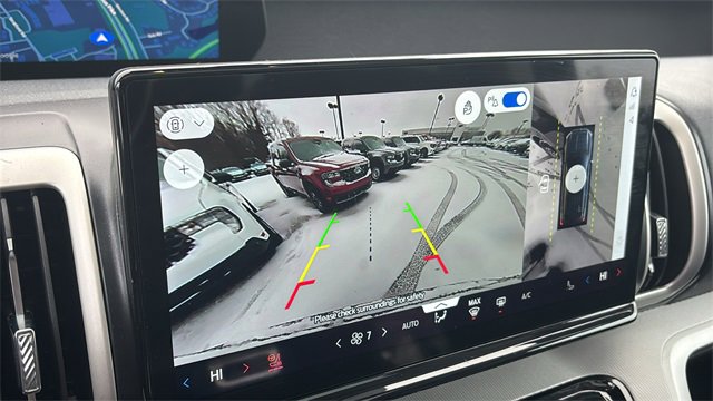 Used 2025 Ford Expedition Active image 19