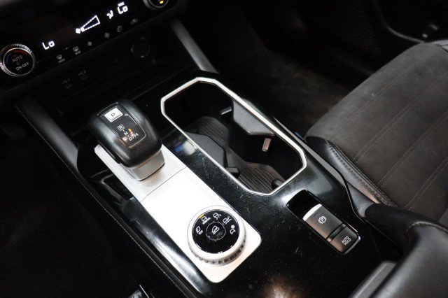 Used 2025 Mitsubishi Outlander SE FWD image 17