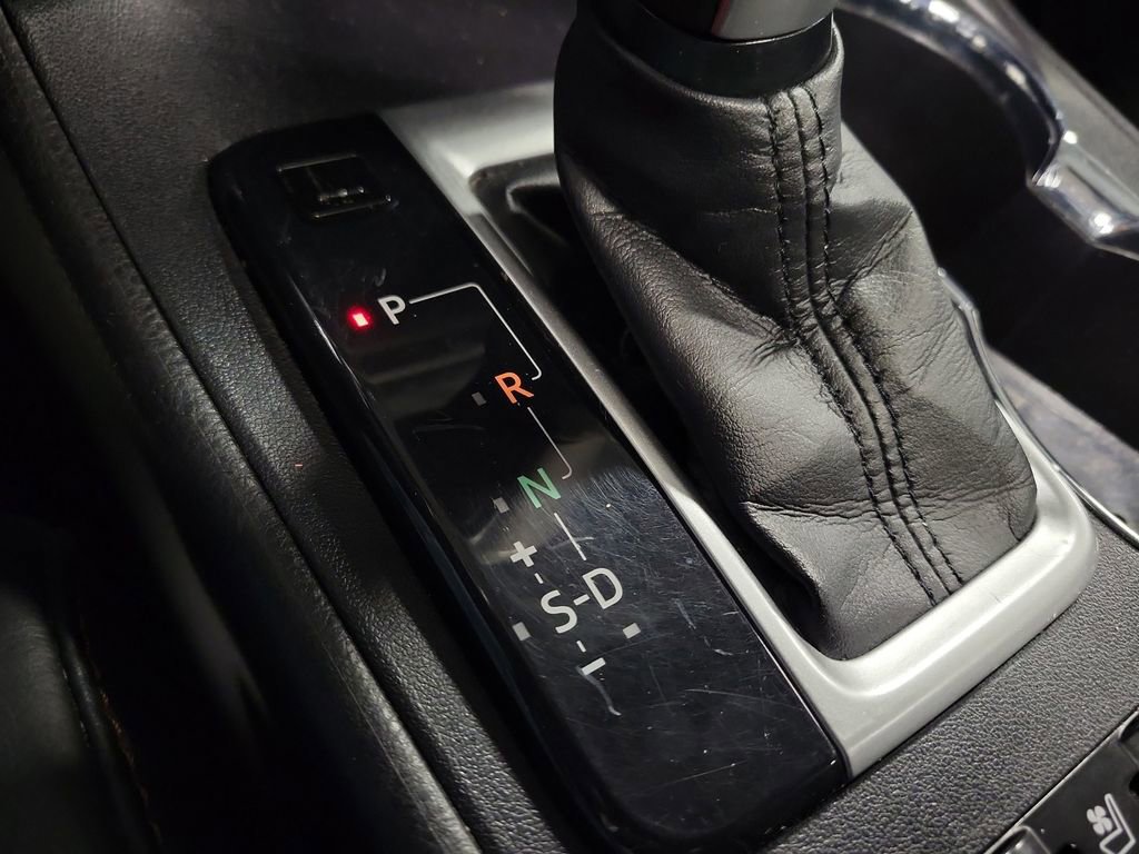 Used 2015 Toyota Highlander Limited image 17