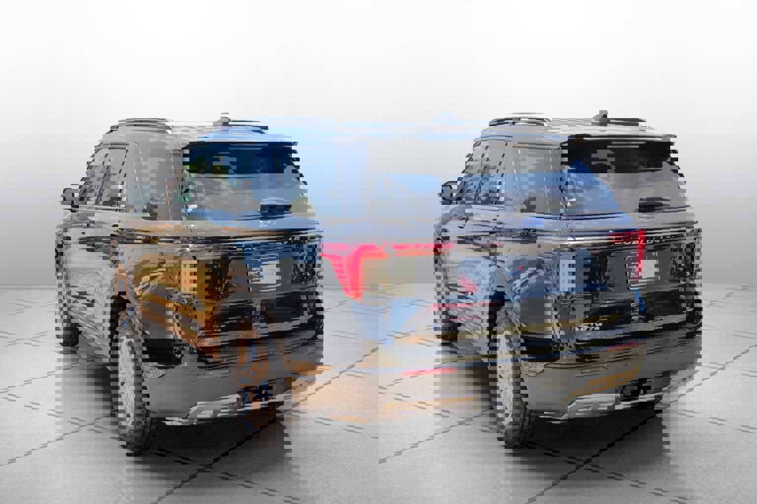 New 2026 Ford Explorer Active RWD image 15