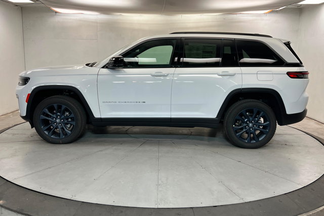 New 2026 Jeep Grand Cherokee Limited AWD/4WD image 2