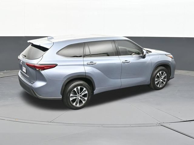Used 2021 Toyota Highlander XLE FWD image 61
