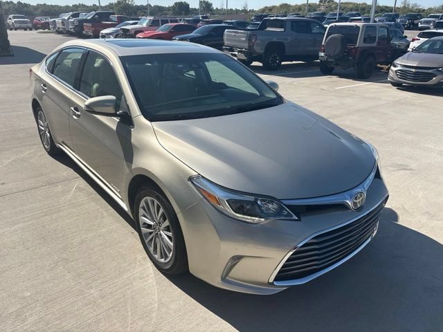 Used 2017 Toyota Avalon Limited w/ All Weather Liner Package FWD image 1