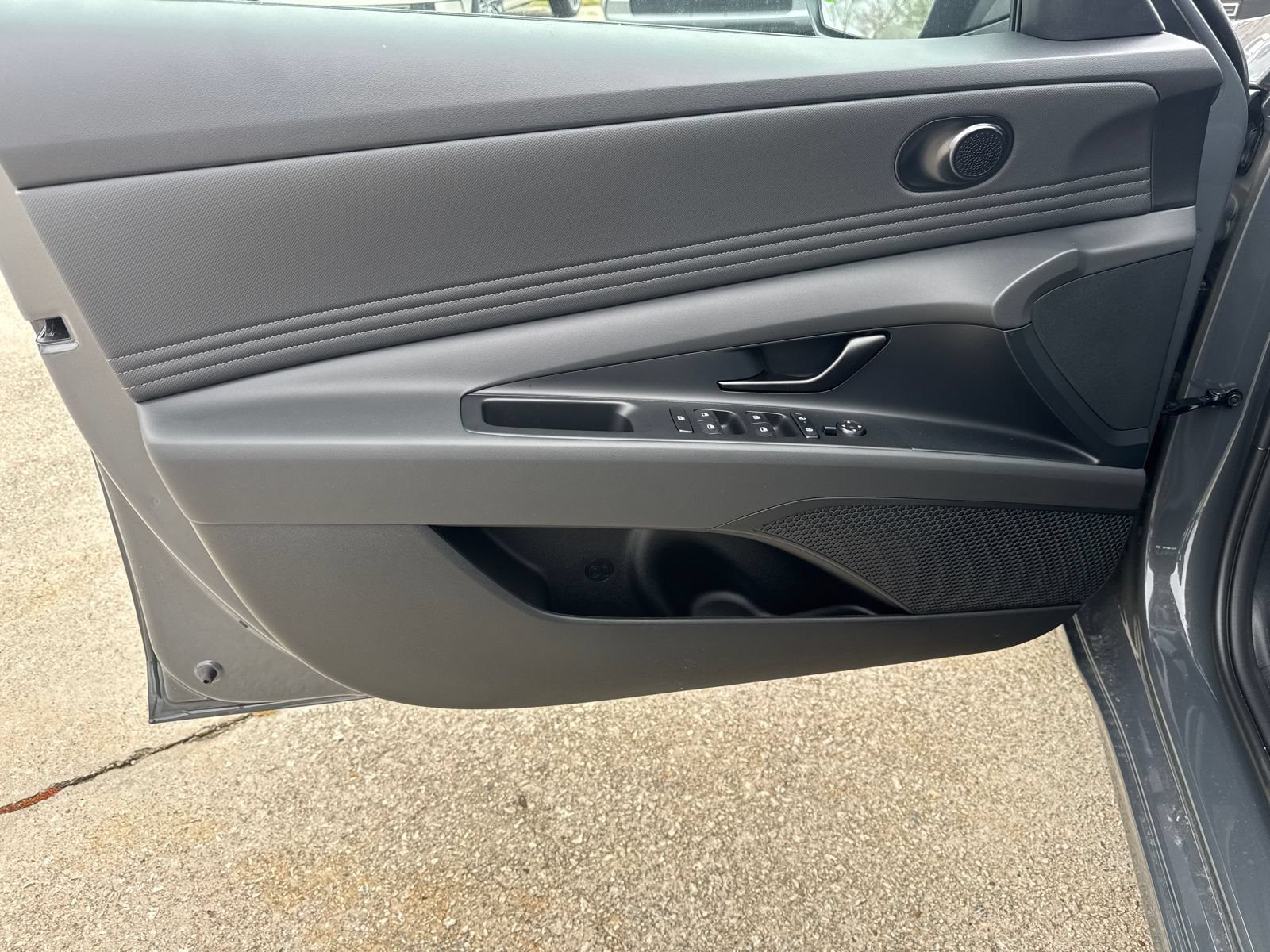 New 2026 Hyundai Elantra Sport FWD image 11