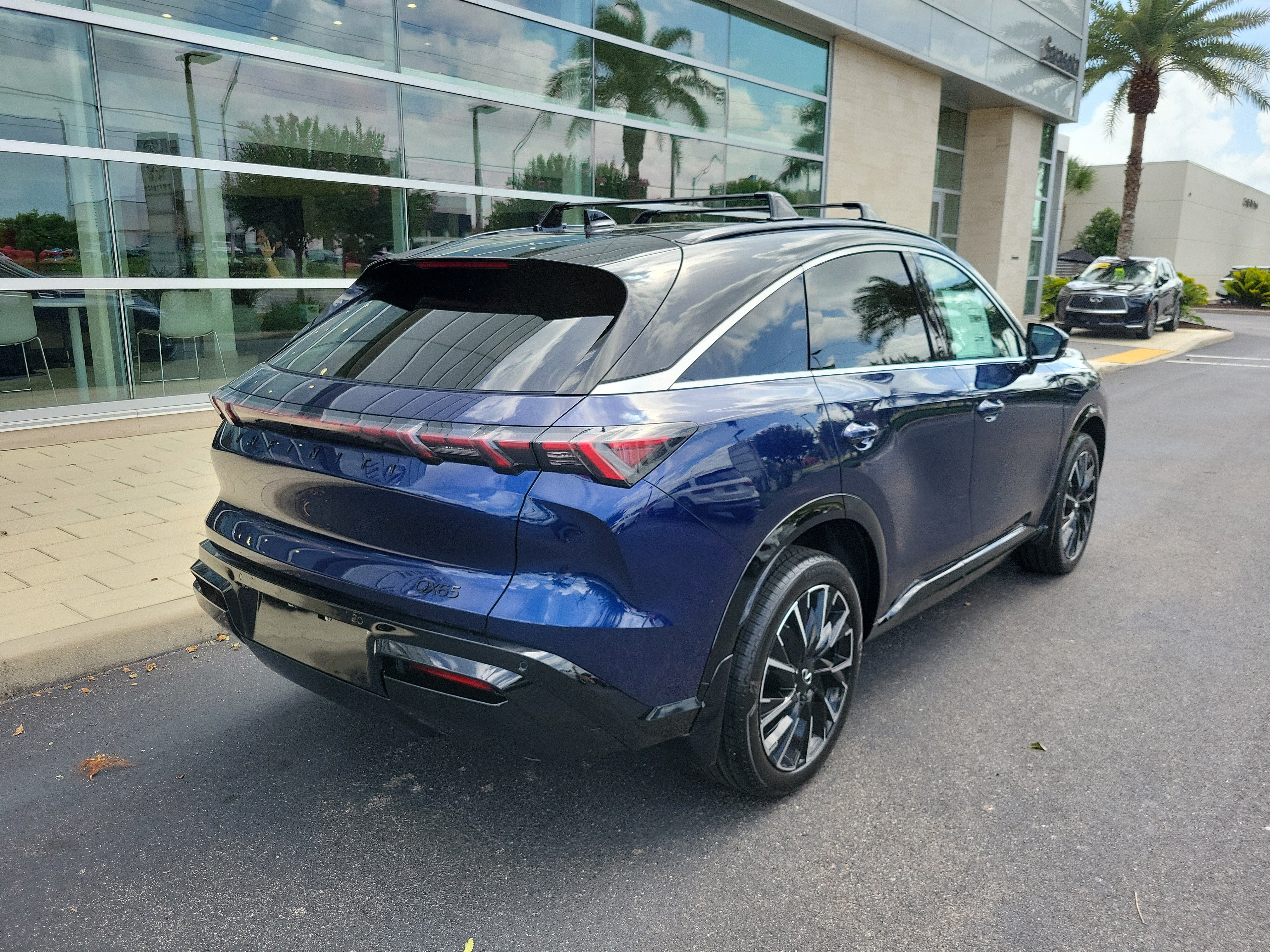 New 2027 INFINITI QX65 Autograph w/ Cargo Package AWD/4WD image 4