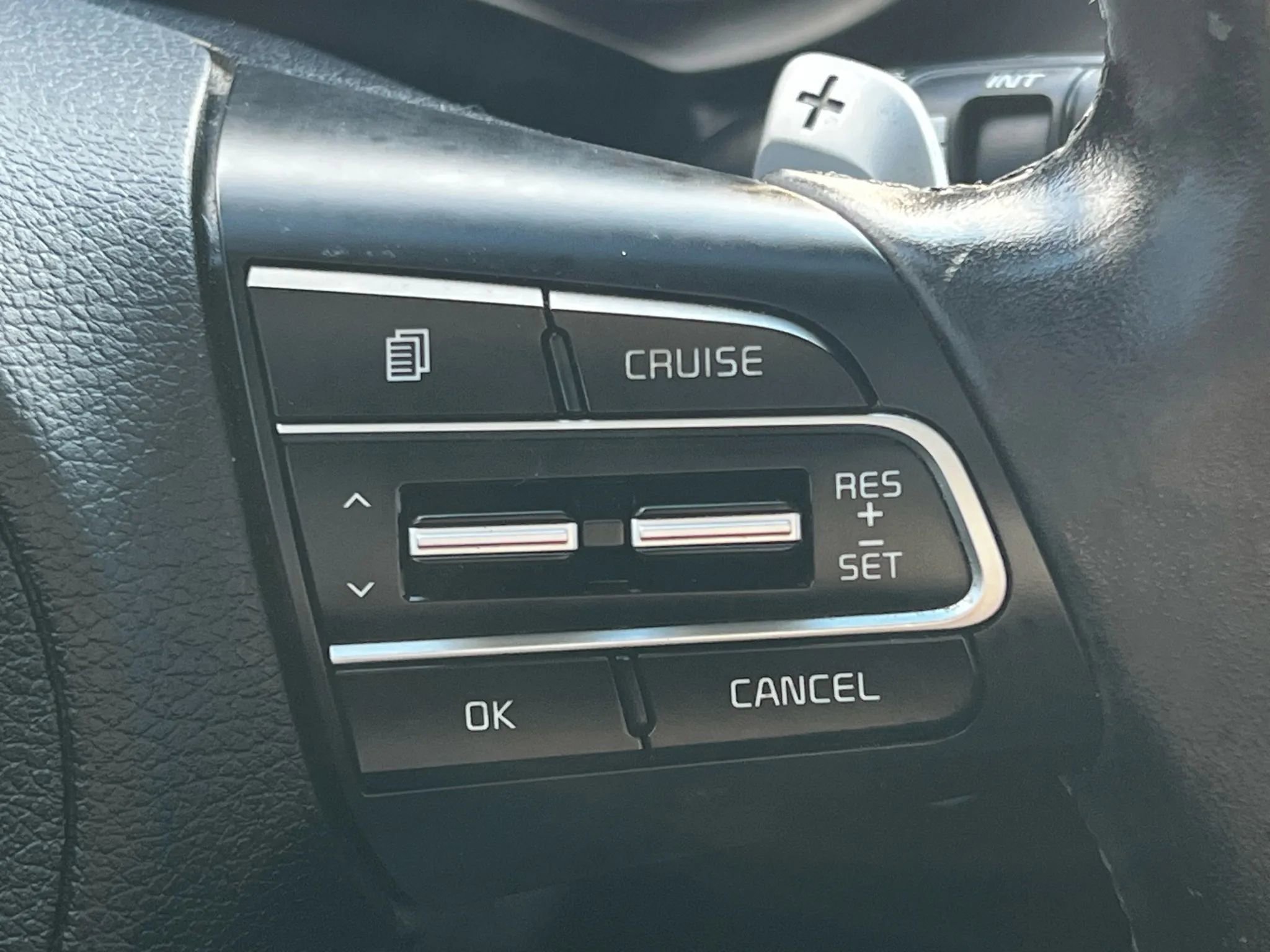 Used 2018 Kia Stinger Premium image 17