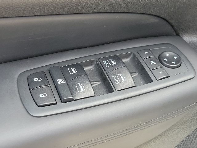 Used 2020 Jeep Grand Cherokee High Altitude AWD/4WD image 21