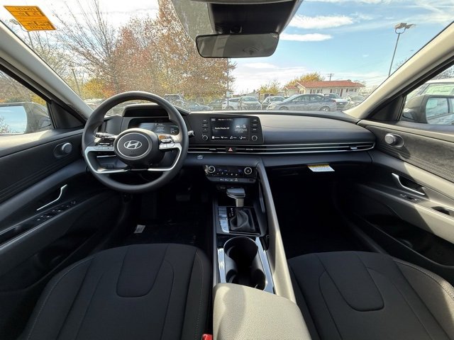 New 2026 Hyundai Elantra Blue image 17