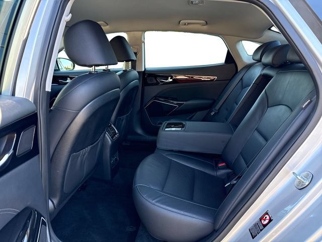 Used 2017 Kia Cadenza Premium FWD image 11