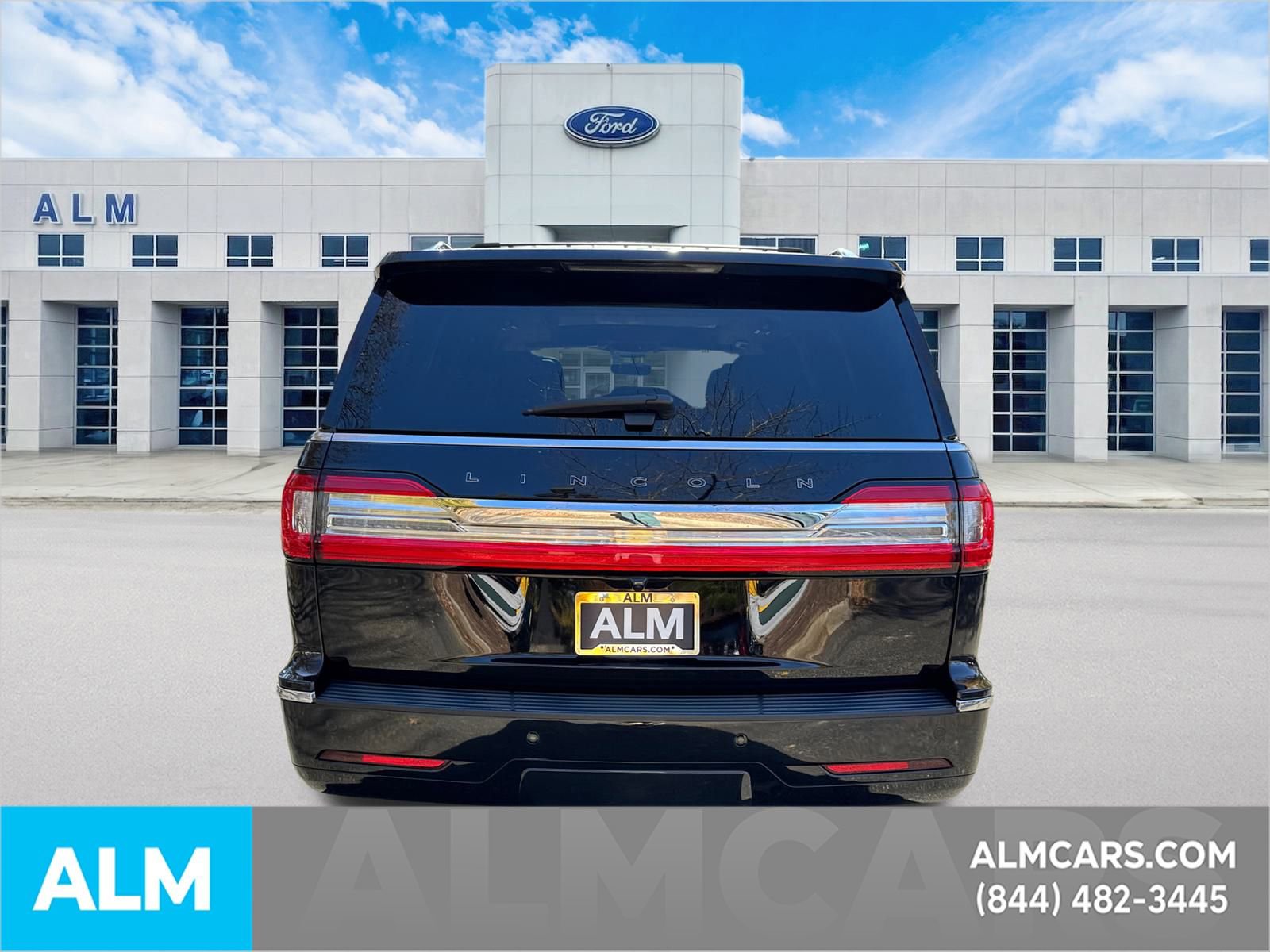 Used 2021 Lincoln Navigator Black Label w/ Cargo Convenience Package image 7